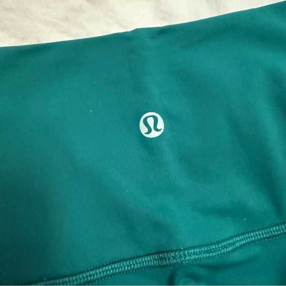 Lululemon in movement tight leggings Laguna 25” - Picture 3 of 7